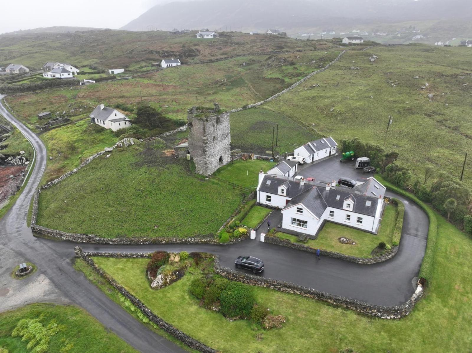The Olde Castle B&B Ренвайл Экстерьер фото